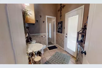 8810 S Hampton Drive, Granbury, TX 76049 - Photo 17