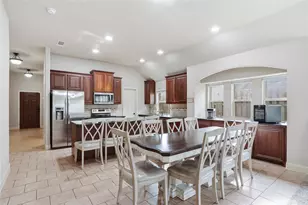 803 Lakeview Dr, Alvarado, TX 76009 - Photo 11