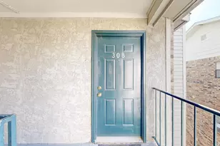 9520 Royal Ln, Dallas, TX 75243 - Photo 11