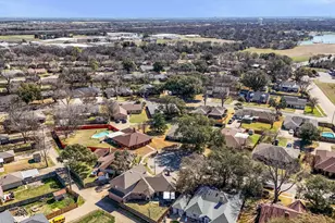 2307 William Cir, Ennis, TX 75119 - Photo 35