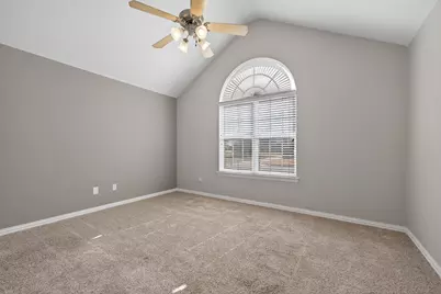 512 Oakridge Drive, Greenville, TX 75402 - Photo 5