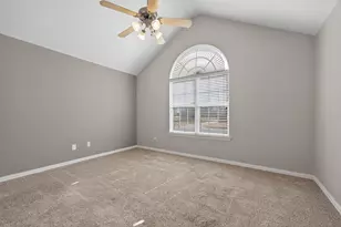 512 Oakridge Dr, Greenville, TX 75402 - Photo 5