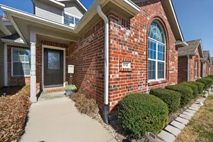 512 Oakridge Dr, Greenville, TX 75402 - Photo 3