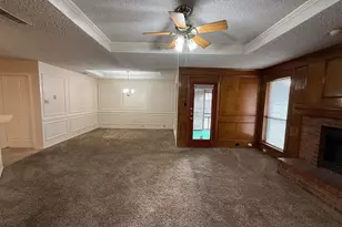 816 Summit Dr, DeSoto, TX 75115 - Photo 5