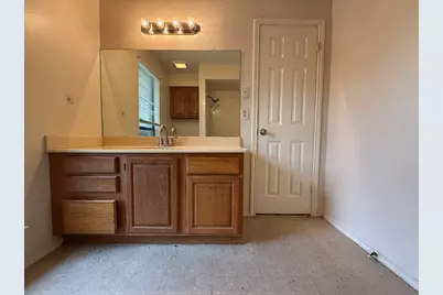 816 Summit Drive, DeSoto, TX 75115 - Photo 31