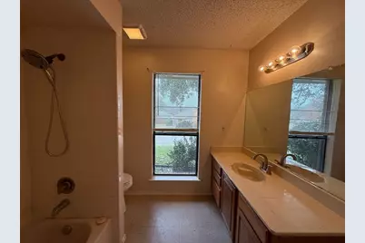 816 Summit Drive, DeSoto, TX 75115 - Photo 33