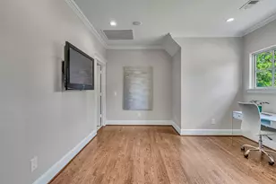 6811 Deloache Ave, Dallas, TX 75225 - Photo 21