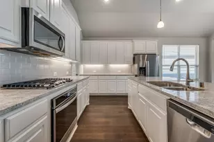 4720 Bonfire Way, Little Elm, TX 76227 - Photo 11