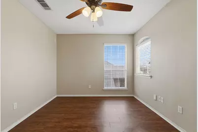 216 W Glen Meadow Drive, Glenn Heights, TX 75154 - Photo 19