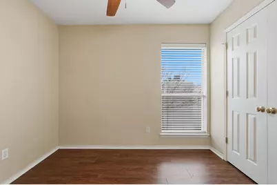 216 W Glen Meadow Drive, Glenn Heights, TX 75154 - Photo 17