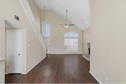 216 W Glen Meadow Drive, Glenn Heights, TX 75154 - Photo 5