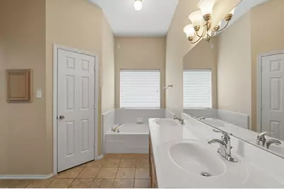 216 W Glen Meadow Drive, Glenn Heights, TX 75154 - Photo 23