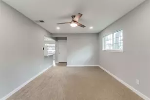 12326 Dandridge Dr, Dallas, TX 75243 - Photo 11