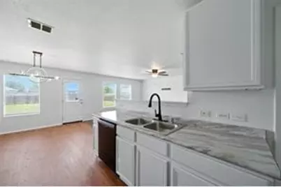 1429 Royal Meadows Trail, Fort Worth, TX 76140 - Photo 11