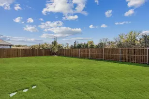 421 Hundred Acre Dr, Waxahachie, TX 75165 - Photo 35