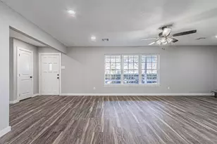 626 Kingston Dr, Irving, TX 75061 - Photo 9