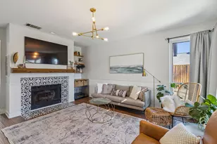 10317 Megan Ct, Frisco, TX 75035 - Photo 5