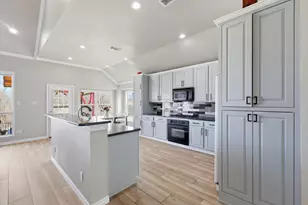 3825 Island Ct, Carrollton, TX 75007 - Photo 13