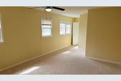 1102 Poindexter Avenue, Cleburne, TX 76033 - Photo 13