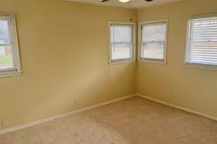 1102 Poindexter Ave, Cleburne, TX 76033 - Photo 23