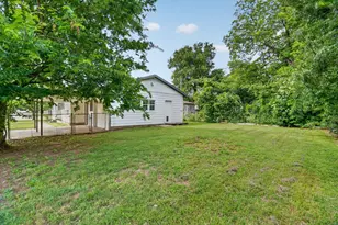 1102 Poindexter Ave, Cleburne, TX 76033 - Photo 23