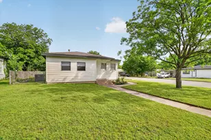 1102 Poindexter Ave, Cleburne, TX 76033 - Photo 25