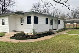 1102 Poindexter Ave, Cleburne, TX 76033 - Photo 3