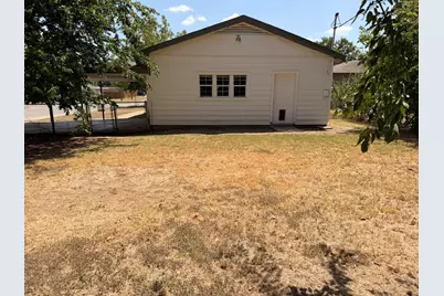 1102 Poindexter Avenue, Cleburne, TX 76033 - Photo 23