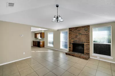 907 Potomac Drive, Lancaster, TX 75134 - Photo 5