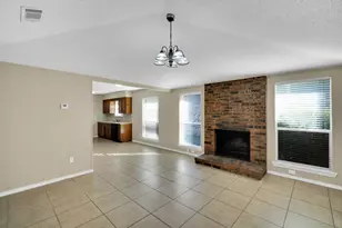 907 Potomac Dr, Lancaster, TX 75134 - Photo 5