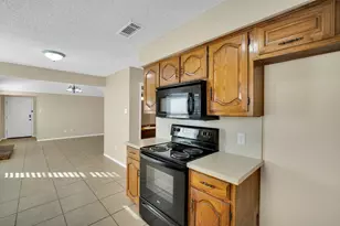 907 Potomac Dr, Lancaster, TX 75134 - Photo 11