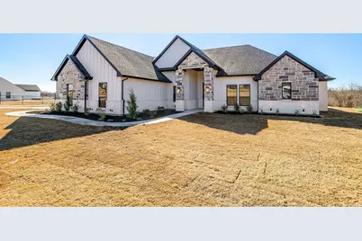 1016 Freedom Court, Weatherford, TX 76088 - Photo 3