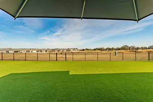 2040 Spieth St, Granbury, TX 76048 - Photo 37