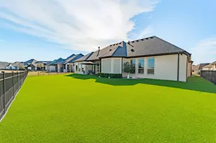 2040 Spieth St, Granbury, TX 76048 - Photo 33