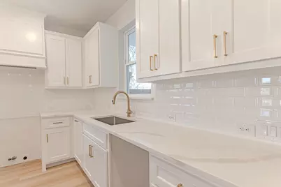 405 Athenia Drive, River Oaks, TX 76114 - Photo 15