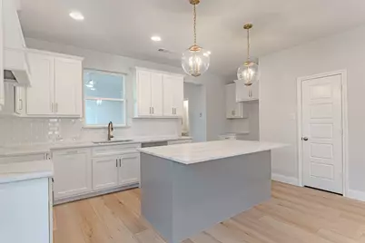 405 Athenia Drive, River Oaks, TX 76114 - Photo 11