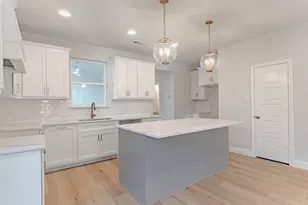 405 Athenia Dr, River Oaks, TX 76114 - Photo 11