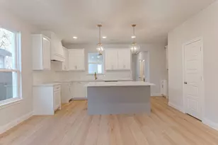 405 Athenia Dr, River Oaks, TX 76114 - Photo 9