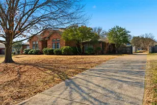 205 Buckingham Pl, Hewitt, TX 76643 - Photo 3