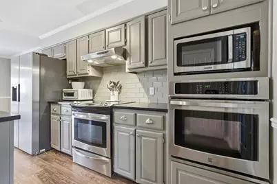 205 Buckingham Place, Hewitt, TX 76643 - Photo 9