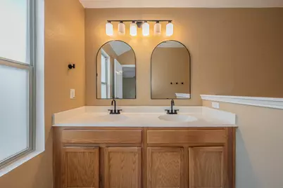 1906 Beach Drive, Dallas, TX 75051 - Photo 21