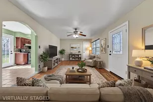 1112 E Mitchell St, Arlington, TX 76010 - Photo 11