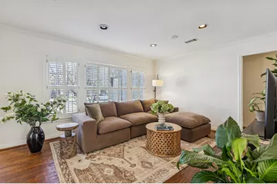 8615 Chadbourne Road, Dallas, TX 75209 - Photo 3