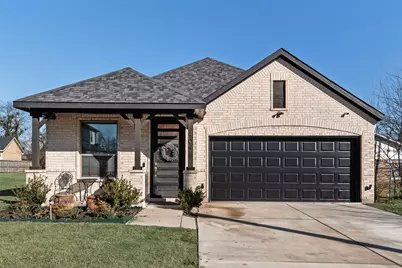 404 W Rochester Street, Terrell, TX 75160 - Photo 1