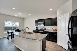 503 Woodhaven Dr, Waxahachie, TX 75165 - Photo 9