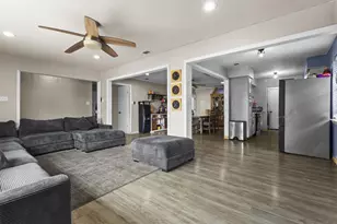 8660 Wolfwood Ln, Dallas, TX 75217 - Photo 9