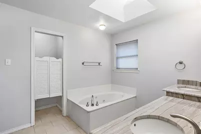 2942 Woodland Hills Drive, Grapevine, TX 76051 - Photo 19