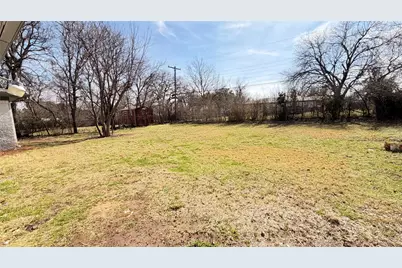 2816 Gardenia Street, Fort Worth, TX 76119 - Photo 23