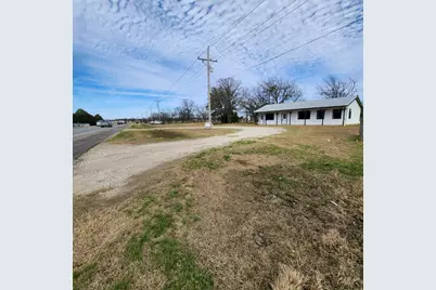 425 S Ray Roberts Parkway, Tioga, TX 76271 - Photo 3