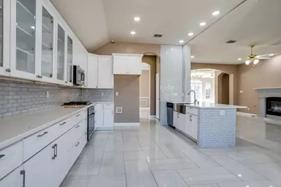 8119 La Frontera Trail, Arlington, TX 76002 - Photo 5